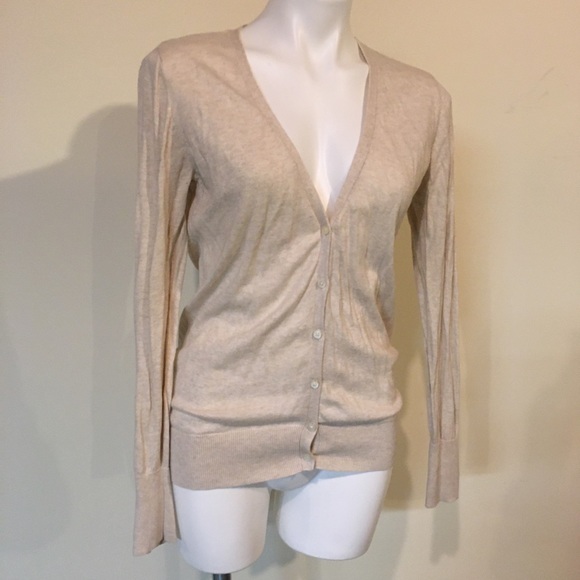 Old Navy Sweaters - ☀️ 3/$15 Beige Old Navy Cardigan